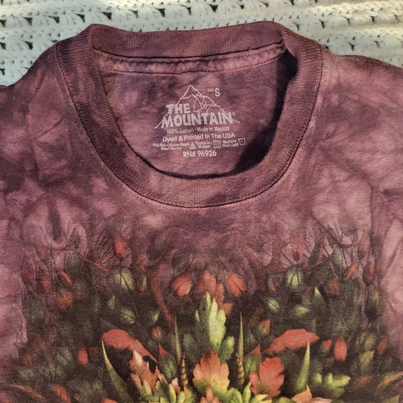 The Mountain Floral Masquerade Mask Tee Shirt Size Small. Vintage. Joun … - Picture 4 of 6